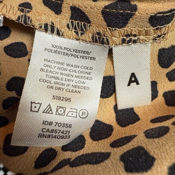 LOFT Blouse Top Cheetah Print Brown Black Short Sleeve Soft Silky Keyhole SZ L - Picture 5 of 8
